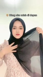 Desain Sporty Wanita: Jersey Olahraga Kerudung dan Hijab Bergo
