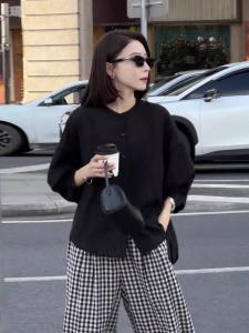 Áo Sơ Mi Nữ Tay Bảy Mỏng Rộng Rãi Mùa Hè Mới Màu Trơn Thiết Kế Đơn Giản Thoải Mái Thường Ngày Làm Thon Gọn