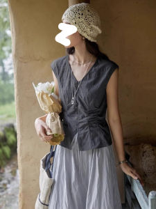 French Style Sleeveless Shirt Women Summer 2025 New Design Waist-Cinching V-Neck White Womens Shirt High Waist Commute Style