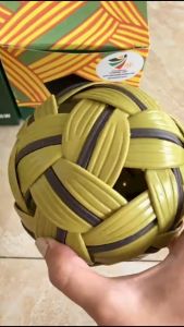 Bola Kualitas Premium: Bola Sepak Takraw Plastik & Bola Emas Futsal