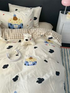 ผ้าคลุมเตียงผ้าฝ้ายแท้ 40 เส้น 4 ชิ้น ลายดอกไม้ ดีไซน์สุดน่ารัก ผ้าห่มแบบพับได้ ผ้าปูที่นอนสำหรับหอพักนักเรียน