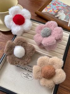 Jepitan Salon Model Daisy Jepit Rambut Bulu Korea Model Bunga Sakura Jepit Rambut Bunga Pom Pom Aksesoris Jedai Fashion Korea HHG