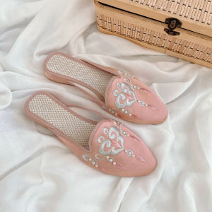 Retro Chinese Embroidered Slippers Silk Satin Low Heel Pointed Toe Comfortable Mom Shoes Match Cheongsam Daily Home Shoes