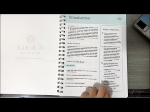 (A5) The Bible in A Year: A 52-Week Study Through Gods Word - Spiral Bible Study Guide 52-Week