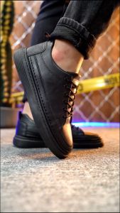 Sepatu Pria A19  Premium Sneakers Casual Sepatu Cowok Ringan Nyaman Anti Slip Anti Licin Terbaru