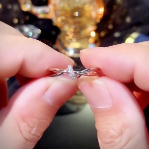 Huitan Two Tone Twist Finger Ring with Cubic Zirconia Exquisite Women Rings Temperament Sweet Wedding Accessories Trendy Jewelry
