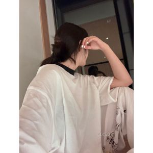 เสื้อยืดคอกลมแขนสั้นทรงหลวมสไตล์เกาหลีฤดูใบไม้ผลิสำหรับผู้หญิง เสื้อยืดคอกลมลายทางสีตัดกัน เสื้อยืดแบบสวมหัว