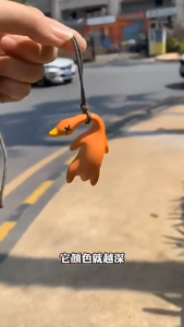 Thay đổi màu sắc Vịt rang Sáng tạo Vịt UV Trang trí nội thất ô tô Đồ chơi ngộ nghĩnh