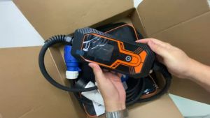 Fast Charger EV (32A) 7KW CEE To Type 2 Mobil Listrik Adaptor Car IEC 62196