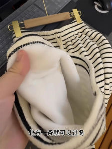 Quần Ống Đứng Kẻ Sọc Đen Trắng Thường Ngày Cạp Cao Cho Nữ Mùa Thu 2025 Quần Ống Rộng Bằng Khăn Mới Rộng Rãi Thoải Mái