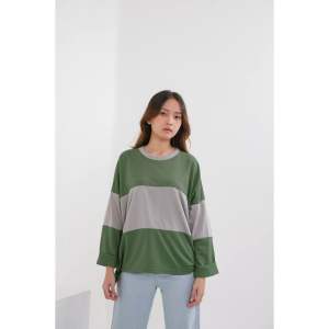 Willona Oversized Thsirt Kaos Wanita Basic Stripe Oversize Atasan kaos lengan panjang Top Hijab