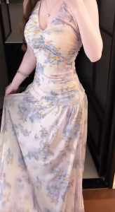 แม็กซี่เดรส ทรงเอ สีม่วง คอวีรูดเชือก ผูกคล้องคอ ผ้าตาข่าย มีซับในครึ่งตัว สม็อคกลางหลังและข้างลำตัว ทรงเข้ารูป Dress ชุดไปทะเล #8131