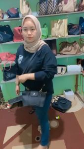 Tas Selempang Wanita Inara: Desain Elegan & Bahan Berkualitas