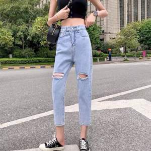 [Beevalue] Celana Panjang Ripped Jeans HW | Celana Jeans Highwaist | Ripped Jeans Highwaist | Celana Jeans Boyfriend Wanita Sobek Bahan Impor Premium (805 Jeans)
