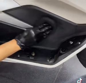 BEST SELLER King Polishes Black Restorer Penghitam Body Kasar Trim Dashboard Motor