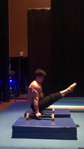 [SG SELLER LOCAL STOCK] 2PCS Wooden Parallettes 50cm Handstand Stands Bars Gymnastic Russian Style Stretch Push Up Double