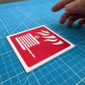 Fire Hose Reel. Sticker Signboard Sign Label Board. Sticker Papan Tanda Peti Gelong Gegelong Hos Api.