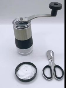 Pill Crusher with Pill Cutter Baby Tablet Crusher Grinder Pill Splitter Grind Pills into Fine Powder Mills for Feeding Pets Kids