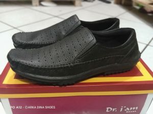 sepatu pria santai