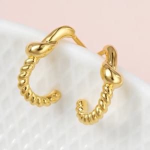 Chow Sang Sang 周生生 999 24K Pure Gold Dainty Gold Infinity Twisted Hoop Earrings for Women 95556E Price-by-Weight 3.74g Gold