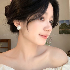 ต่างหูรูปดอกไม้ระเบิดเงินแท้หรูหราสำหรับผู้หญิง ไม่ต้องเจาะรู คลิปแบบหู ประดับผม เครื่องประดับแฟชั่น