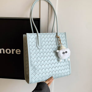 กระเป๋าถือทรงกลมสไตล์เกาหลีขนาดเล็ก กระเป๋าสะพายไหล่แบบหนัง PU สำหรับผู้หญิง กระเป๋าถือแบบสะพายข้าง วัสดุ PU