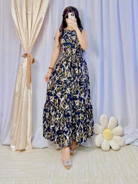 Sleeveless floral maxi store dress