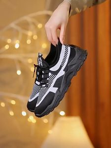 Korean version of new womens rubber sports shoes sports mesh shoes casual and comfortable thick-soled shoes