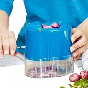 Pengiris Bawang Perajang Bawang Praktis Onion Slicer Tools Helper - Blue