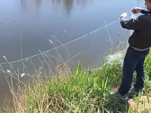 3 Layers Floating Fishing Net Nylon Gill Net Lambat Durable Fish Catching Net for River Lake Fishing Outdoor Gear