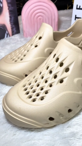 MAESTRO Sepatu Sneakers Slip On Karet EVA Pria Casual Sporty Anti Slip Size 39-43