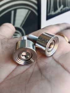 บูทท่อฝาท่อ( X-max งานใหม่ล่าสุด)กลึงมือสแตนเลส (ราคาต่อชุด 1ชุด)