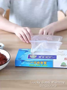 200Pcs Convinient Disposable Plastic Gloves / Thick Transparent PE Gloves for Home Kitchen and Catering