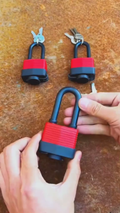 Rustproof Waterproof Padlock with Keys Heavy-Duty Outdoor Anti-Theft Lock for Gate Truck Storage