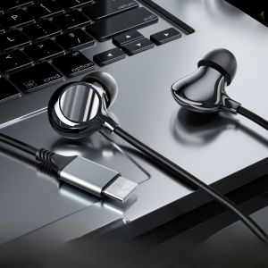 Bizoe | High-Quality K-Singing In-Ear Wired Headphones