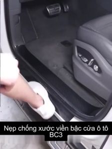 Nẹp chống xước viền cửa bậc cửa ô tô cuộn 5 mét BC3 vân cacbon keo siêu dính