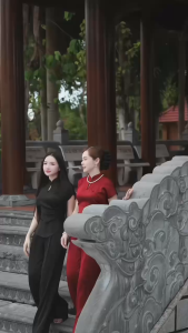 QC_ Đồ lam đi chùa lễ Tết set đồ truyền thống cách tân Tuyết Nhung áo cổ Mandarin tay ngắn mix quần dài thanh lịch