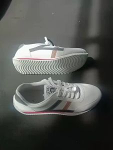sepatu joging pria dan wanita snaeker olah raga distro asik manual kekinian terbaru bisa cod