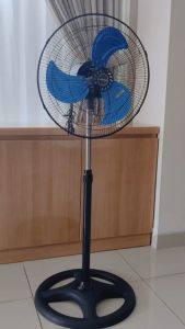 Advance TDS-18 Kipas Angin Besi 3 in 1 Fungsi Dinding / Duduk / Berdiri Kipas Garansi Resmi 1 Tahun