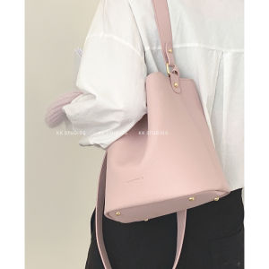 Carle Bucket Bag New 2023 Trendy Spring Summer Fashion Womens Handbag Soft Surface Magnetic Buckle Pure Color Japanese and South Korean Style