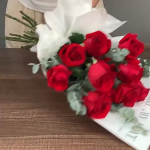 20PCS Simple English Paper Flower Bouquet Paper Packaging Materials Printed Boquet Wrapper