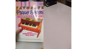 FAVORITE PIANO SOLOS For Children /27 LOVE SONG FOR PIANO with VOICE & GUITAR - BUNDLE DISCOUNTED