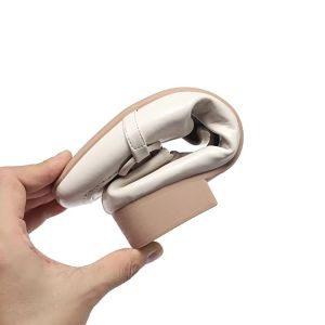 Giày Cho Mẹ Đế Mềm Gót Bằng Khóa Kim Loại Mũi Vuông Mẫu Mới Giày Một Lớp Cho Nữ Miệng Nông Thoải Mái