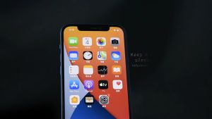 iPhone 16 / 15 [ Pro Max / Pro / Plus ] Hoda Tempered Glass Screen Protector  ( Dust Free Helper Included ) Anti-Peeper - Privacy