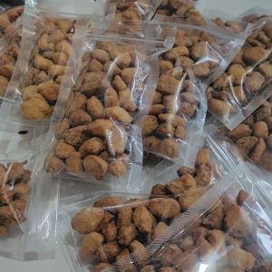 biji Ketapang manis gurih kemasan mini