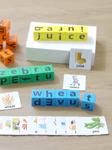 Early Education English word game 40 cards 20 blocks spelling puzzle for young learners enhancing language skills
