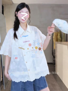 Áo Thun Nữ Tay Ngắn Dáng Rộng Mùa Hè Màu Trắng Thêu Nút Cổ Polo Phong Cách Hàn Quốc Cỡ Lớn Giảm Béo