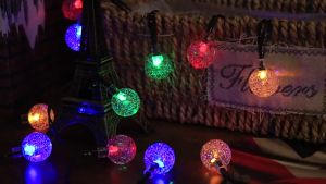 Solar String Lights Outdoor 30 LED 6.5M Crystal Globe Solar Lights Outdoor Waterproof Crystal Globe Lights with 8 Lighting Modes Solar Powered Patio Lights for Tree Garden Patio Balcony Party Wedding Decorations