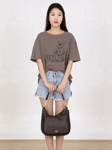 Original Womens Underarm Bag Flower Chain Shoulder Bag Fashionable and Versatile Crescent Bag C9191 size: 29*28*12cm