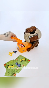 Trò Chơi Chó Gặm Xương Có Thẻ Bài Và Nhạc